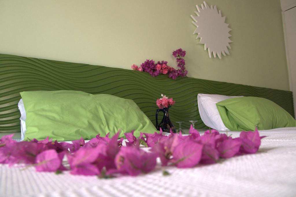 Pasalimani Hotel Çeşme Quarto foto