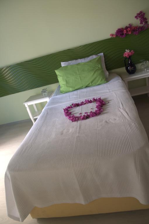 Pasalimani Hotel Çeşme Quarto foto